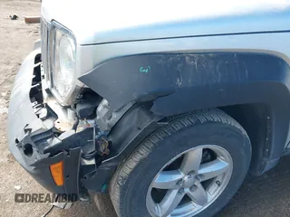 2008 Jeep Liberty Limited with VIN 1J8GN58K98W208267, listed as a IAAI auction lot 41752432 with 222,540 mi miles and . Bid and sale history available at carsss.com. Image 12.
