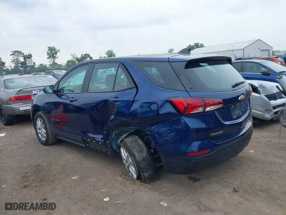 2022 Chevrolet Equinox LS with VIN 3GNAXHEV0NS163659, listed as a IAAI auction lot 39776372 with 82,994 mi miles. Bid and sale history available at carsss.com. Image 3.