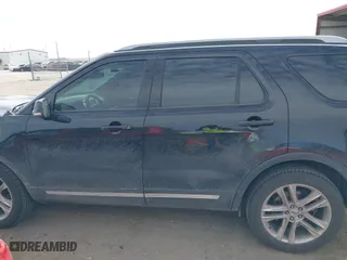 2017 Ford Explorer XLT with VIN 1FM5K8D89HGD87726, listed as a IAAI auction lot 41705174 with 95,799 mi miles. Bid and sale history available at carsss.com. Image 14.