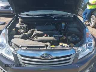 2010 Subaru Outback Premium All-Weather Anniversary z VIN 4S4BRBCC4A3357449, wystawiony jako IAAI lot #41719216 z przebiegiem 200 784 mil mil oraz . Historia ofert i sprzedaży dostępna na DreamBid. Obrazek 10.