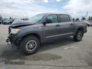 2013 Toyota Tundra z VIN 5TFDY5F14DX310527, wystawiony jako Copart lot #51462465 z przebiegiem 114 148 mil mil oraz Szkoda całkowita • Salvage title. Historia ofert i sprzedaży dostępna na DreamBid. Obrazek 1.