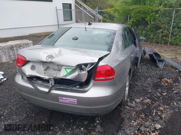 2013 Volkswagen Passat SE with VIN 1VWBP7A33DC041410, listed as a IAAI auction lot 42427033 with Not provided miles and . Bid and sale history available at DreamBid. Image 4.