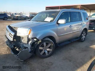 2012 Honda Pilot Touring with VIN 5FNYF4H95CB044755, listed as a IAAI auction lot 41771985 with 215,391 mi miles. Bid and sale history available at carsss.com. Image 17.