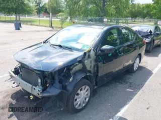 2016 Nissan Versa SV z VIN 3N1CN7AP0GL826205, wystawiony jako IAAI lot #42373211 z przebiegiem 88 256 mil mil oraz . Historia ofert i sprzedaży dostępna na DreamBid. Obrazek 13.