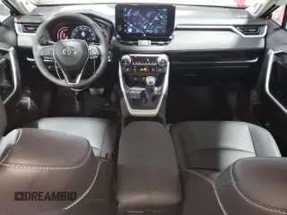 2024 Toyota RAV4 XLE Premium z VIN 2T3A1RFV0RW456338, wystawiony jako Copart lot #50769835 z przebiegiem 37 173 mil mil oraz Nie do naprawy • Non repairable. Historia ofert i sprzedaży dostępna na DreamBid. Obrazek 8.
