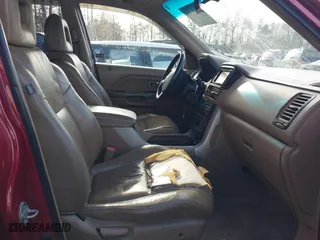 2004 Honda Pilot EX with VIN 5FNYF18674B003260, listed as a IAAI auction lot 41898340 with 214,249 mi miles. Bid and sale history available at carsss.com. Image 5.
