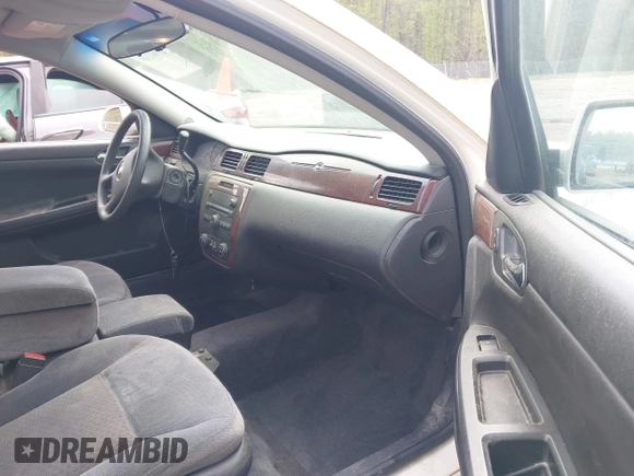 2009 Chevrolet Impala LS with VIN 2G1WB57K391275641, listed as a IAAI auction lot 41961149 with 154,465 mi miles and . Bid and sale history available at DreamBid. Image 5.
