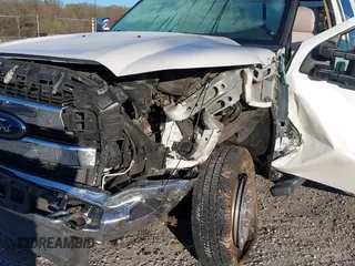 2016 Ford Super Duty F-250 SRW XLT with VIN 1FT7X2B69GEB82415, listed as a IAAI auction lot 41839758 with 45,000 mi miles. Bid and sale history available at carsss.com. Image 6.