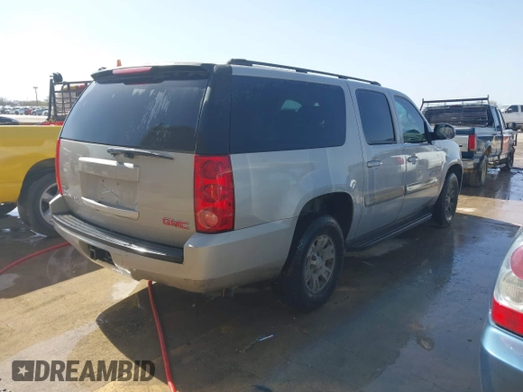2007 GMC Yukon XL SLT with VIN 1GKFC16017J242173, listed as a IAAI auction lot 41641466 with 196,631 mi miles. Bid and sale history available at carsss.com. Image 4.