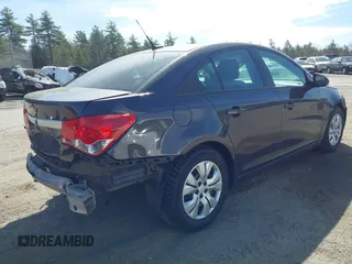 2014 Chevrolet Cruze LS z VIN 1G1PA5SH2E7151389, wystawiony jako IAAI lot #42147215 z przebiegiem 133 722 mil mil oraz . Historia ofert i sprzedaży dostępna na DreamBid. Obrazek 4.