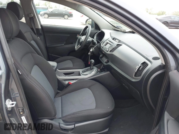 2015 Kia Sportage LX with VIN KNDPB3AC9F7754016, listed as a IAAI auction lot 41938311 with 71,737 mi miles and . Bid and sale history available at DreamBid. Image 5.
