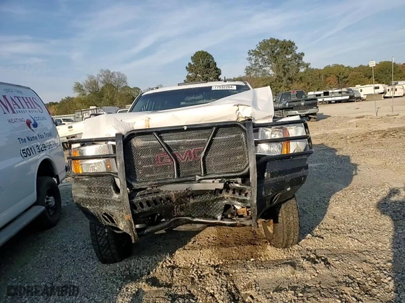 2008 GMC Sierra 3500HD DRW SLE2 with VIN 1GTJK33688F205851, listed as a Copart auction lot 77532264 with 196,137 mi miles and Clean Title. Bid and sale history available at carsss.com. Image 12.