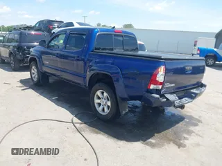 2015 Toyota Tacoma with VIN 3TMLU4EN1FM187705, listed as a IAAI auction lot 42119222 with 115,471 mi miles and . Bid and sale history available at DreamBid. Image 3.