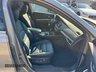 2023 Cadillac XT4 AWD Premium Luxury z VIN 1GYFZDR40PF108407, wystawiony jako Copart lot #47146185 z przebiegiem 8 724 mil mil oraz Nie do naprawy • Non repairable. Historia ofert i sprzedaży dostępna na DreamBid. Obrazek 6.