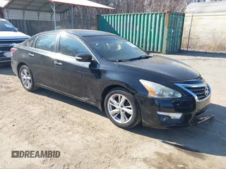 2014 Nissan Altima 2.5 with VIN 1N4AL3APXEC133580, listed as a IAAI auction lot 41776440 with 220,613 mi miles. Bid and sale history available at carsss.com. Image 1.