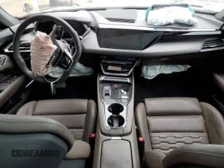 2024 Audi e-tron GT Premium Plus z VIN WAUCJBFW6R7001964, wystawiony jako Copart lot #44019705 z przebiegiem Nie podano mil oraz Czysty tytuł • Clean title. Historia ofert i sprzedaży dostępna na DreamBid. Obrazek 8.