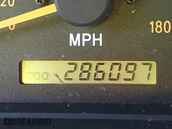 2004 Toyota Tundra SR5 with VIN 5TBET341X4S435475, listed as a IAAI auction lot 41772817 with 286,097 mi miles and . Bid and sale history available at DreamBid. Image 15.
