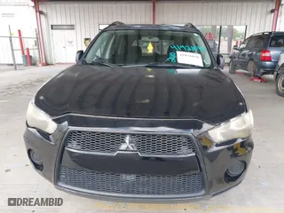 2010 Mitsubishi Outlander ES with VIN JA4AS2AW8AZ014667, listed as a IAAI auction lot 41921018 with 64,626 mi miles. Bid and sale history available at carsss.com. Image 6.