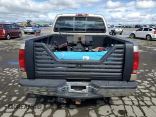 2001 Ford Super Duty F-250 XL with VIN 1FTNW20S81EA81948, listed as a Copart auction lot 49008325 with 211,966 mi miles and Salvage Title. Bid and sale history available at carsss.com. Image 6.