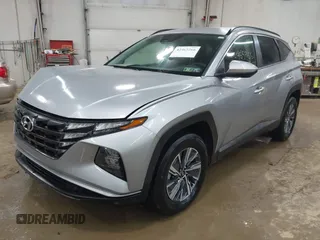 2024 Hyundai Tucson Blue with VIN KM8JBCD12RU172101, listed as a IAAI auction lot 42465266 with 19,708 mi miles and . Bid and sale history available at DreamBid. Image 2.