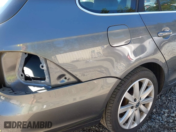 2012 Volkswagen Jetta TDI w/Sunroof with VIN 3VWPL7AJ7CM666499, listed as a IAAI auction lot 42620778 with 109,250 mi miles and . Bid and sale history available at DreamBid. Image 19.