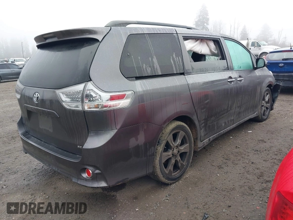2017 Toyota Sienna SE with VIN 5TDXZ3DC1HS897574, listed as a IAAI auction lot 40998359 with 27,804 mi miles. Bid and sale history available at carsss.com. Image 4.