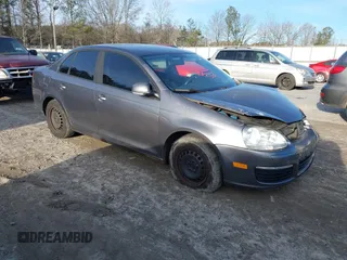 2006 Volkswagen Jetta Sedan Value Edition with VIN 3VWPF71K16M623037, listed as a IAAI auction lot 41282610 with 222,790 mi miles. Bid and sale history available at carsss.com. Image 1.