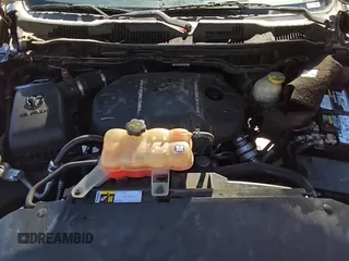 2017 Ram 1500 Laramie z VIN 1C6RR6NM1HS751644, wystawiony jako Copart lot #86505685 z przebiegiem 223 524 mil mil oraz Czysty tytuł • Clean title. Historia ofert i sprzedaży dostępna na DreamBid. Obrazek 14.