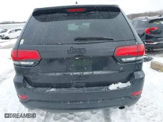2018 Jeep Grand Cherokee Laredo E with VIN 1C4RJFAG0JC203148, listed as a IAAI auction lot 41614678 with 118,500 mi miles. Bid and sale history available at carsss.com. Image 17.