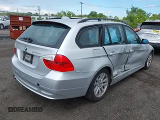 2006 BMW 3 Series 325xi with VIN WBAVT13596KW22889, listed as a IAAI auction lot 42343685 with 95,862 mi miles and . Bid and sale history available at DreamBid. Image 4.