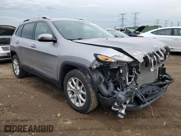 2018 Jeep Cherokee Latitude with VIN 1C4PJLCX5JD518007, listed as a Copart auction lot 53692425 with 30,101 mi miles and Salvage Title. Bid and sale history available at DreamBid. Image 4.