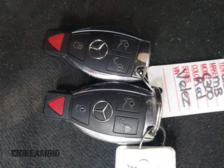 2017 Mercedes-Benz C 300 z VIN 55SWF4KB7HU231035, wystawiony jako IAAI lot #42057097 z przebiegiem 58 123 mil mil oraz . Historia ofert i sprzedaży dostępna na DreamBid. Obrazek 11.