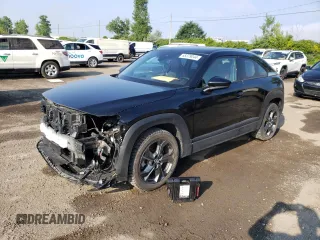 2022 Mazda MX-30 Premium Plus Package with VIN JM1DRADB6N0101074, listed as a Copart auction lot 68379044 with 43,559 mi miles and Salvage Title. Bid and sale history available at carsss.com. Image 1.