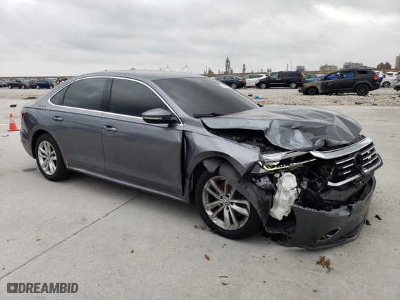2020 Volkswagen Passat 2.0T SE with VIN 1VWSA7A31LC016585, listed as a Copart auction lot 40564023 with 89,742 mi miles. Bid and sale history available at carsss.com. Image 4.