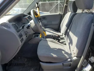 1999 Suzuki Grand Vitara z VIN JS3TD62VXX4100236, wystawiony jako Copart lot #57228075 z przebiegiem Nie podano mil oraz Szkody całkowita. Historia ofert i sprzedaży dostępna na DreamBid. Obrazek 7.