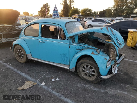 1968 Volkswagen Beetle with VIN 118017996, listed as a Copart auction lot 76961714 with 31,631 mi miles and Clean Title. Bid and sale history available at DreamBid. Image 4.