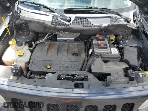 2015 Jeep Patriot High Altitude with VIN 1C4NJRFB9FD258471, listed as a Copart auction lot 54759735 with 127,823 mi miles and Salvage title. Bid and sale history available at DreamBid. Image 12.