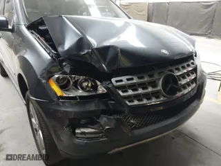 2011 Mercedes-Benz M-Class ML 350 with VIN 4JGBB5GB4BA723124, listed as a IAAI auction lot 40990790 with 120,518 mi miles. Bid and sale history available at carsss.com. Image 6.