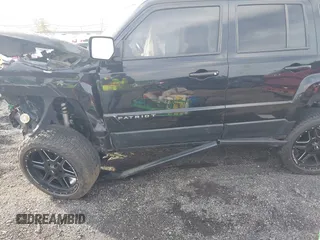 2017 Jeep Patriot High Altitude with VIN 1C4NJRFB8HD122240, listed as a IAAI auction lot 41849416 with 72,451 mi miles. Bid and sale history available at carsss.com. Image 13.