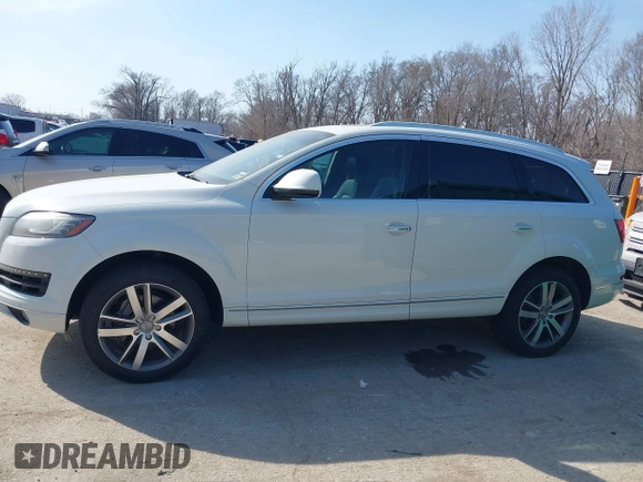 2014 Audi Q7 3.0L TDI Prestige with VIN WA1VMAFE2ED013300, listed as a IAAI auction lot 41801591 with 164,514 mi miles. Bid and sale history available at carsss.com. Image 14.