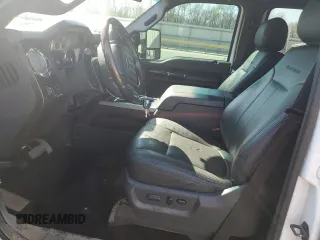 2014 Ford F-250 XL z VIN 1FT7W2B69EEB61564, wystawiony jako Copart lot #52742675 z przebiegiem 177 379 mil mil oraz Nie do naprawy • Non repairable. Historia ofert i sprzedaży dostępna na DreamBid. Obrazek 7.