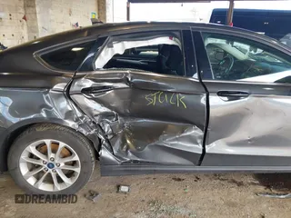 2019 Ford Fusion SE with VIN 3FA6P0HD5KR244720, listed as a IAAI auction lot 41845516 with 57,124 mi miles. Bid and sale history available at carsss.com. Image 6.