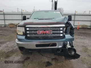 2013 GMC Sierra 2500HD SLT with VIN 1GT121E82DF212436, listed as a Copart auction lot 80863174 with 209,280 mi miles and Salvage title. Bid and sale history available at DreamBid. Image 5.