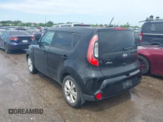 2016 Kia Soul + with VIN KNDJP3A57G7332255, listed as a IAAI auction lot 42111301 with 138,115 mi miles. Bid and sale history available at carsss.com. Image 3.