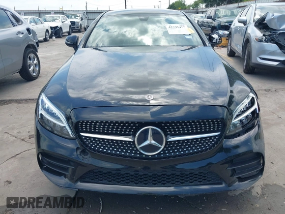 2019 Mercedes-Benz C 300 с VIN WDDWJ8DBXKF827124, выставлен на аукционе IAAI как лот 42391477 с пробегом 72 546 миль миль и . История ставок и продаж доступна на DreamBid. Изображение 13.