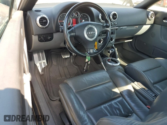 2004 Audi TT z VIN TRUTC28N441004820, wystawiony jako Copart lot #59420835 z przebiegiem 152 988 mil mil oraz Szkoda całkowita • Salvage title. Historia ofert i sprzedaży dostępna na DreamBid. Obrazek 8.