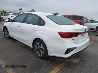 2021 Kia Forte LXS with VIN 3KPF24AD8ME332309, listed as a IAAI auction lot 41885851 with 27,395 mi miles. Bid and sale history available at carsss.com. Image 3.