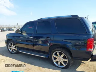 2004 Cadillac Escalade with VIN 1GYEC63T54R226911, listed as a IAAI auction lot 41508878 with 280,150 mi miles and . Bid and sale history available at DreamBid. Image 14.
