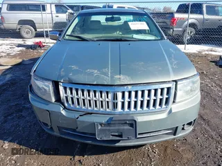 2008 Lincoln MKZ with VIN 3LNHM28T18R645104, listed as a IAAI auction lot 41637301 with 190,388 mi miles. Bid and sale history available at carsss.com. Image 6.