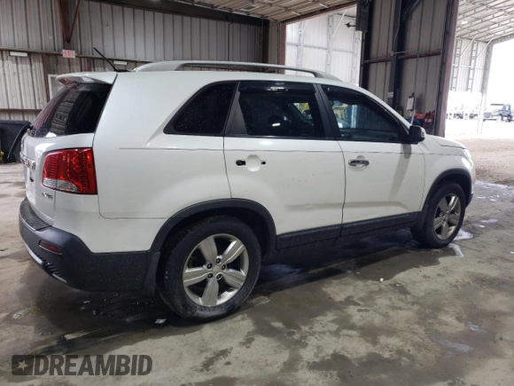 2012 Kia Sorento EX z VIN 5XYKU4A25CG271932, wystawiony jako Copart lot #51371565 z przebiegiem 208 398 mil mil oraz Nie do naprawy • Non repairable. Historia ofert i sprzedaży dostępna na DreamBid. Obrazek 3.